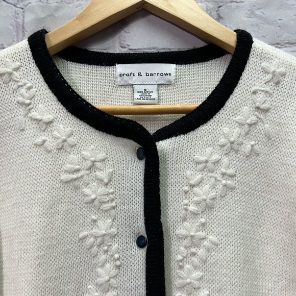 Croft & Barrow Cream & Black Floral Embroidery Detail Button Front Cardigan - SM - Picture 7 of 15